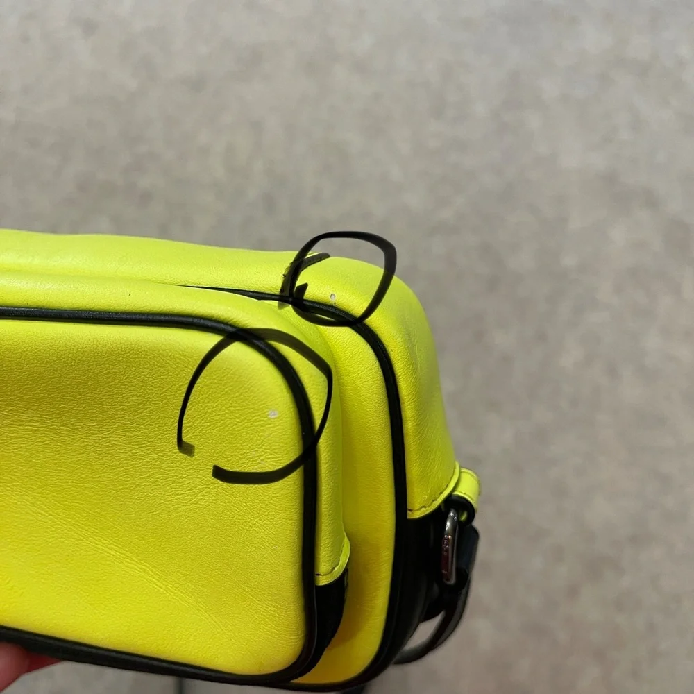Coach mini edge
